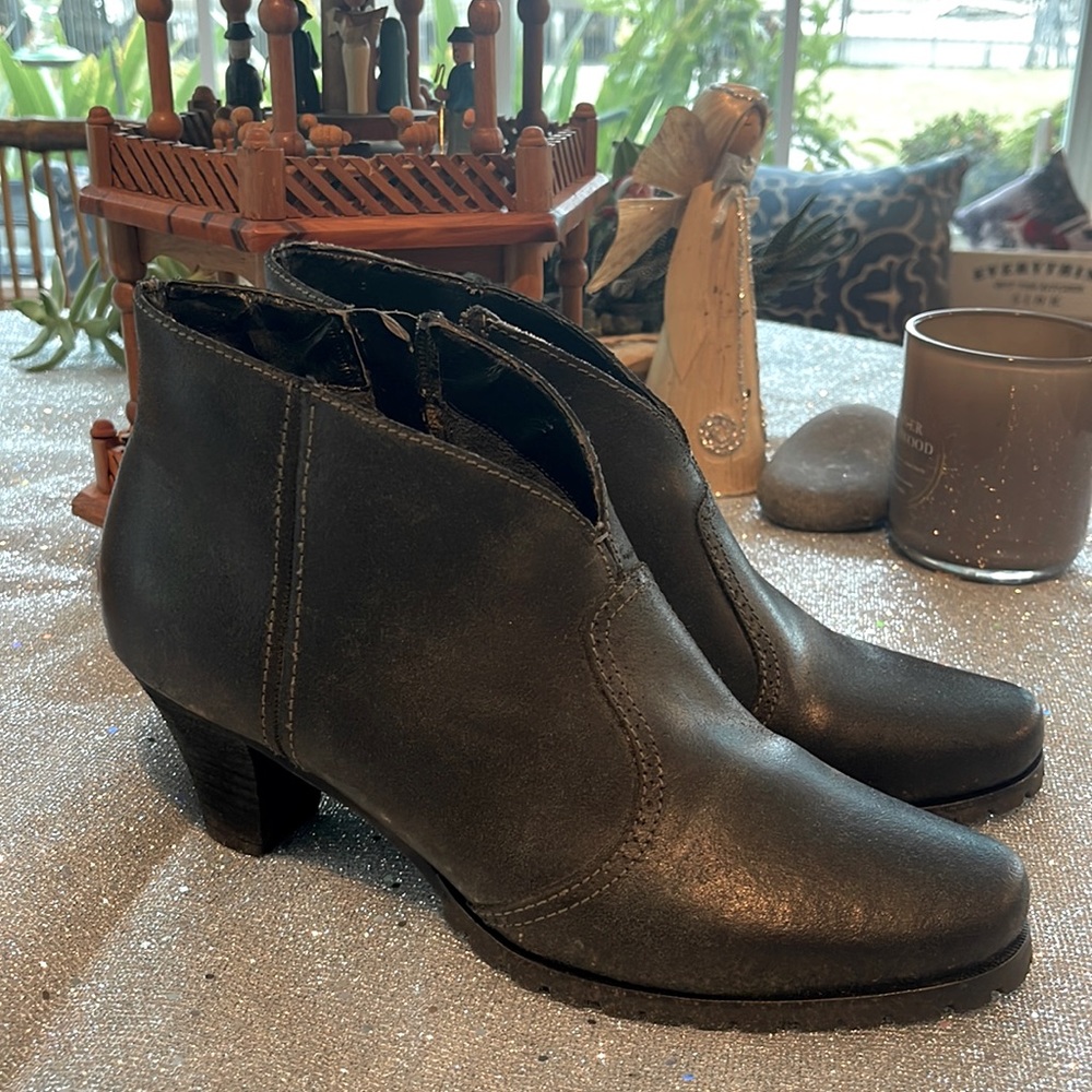 Soft walk half boots